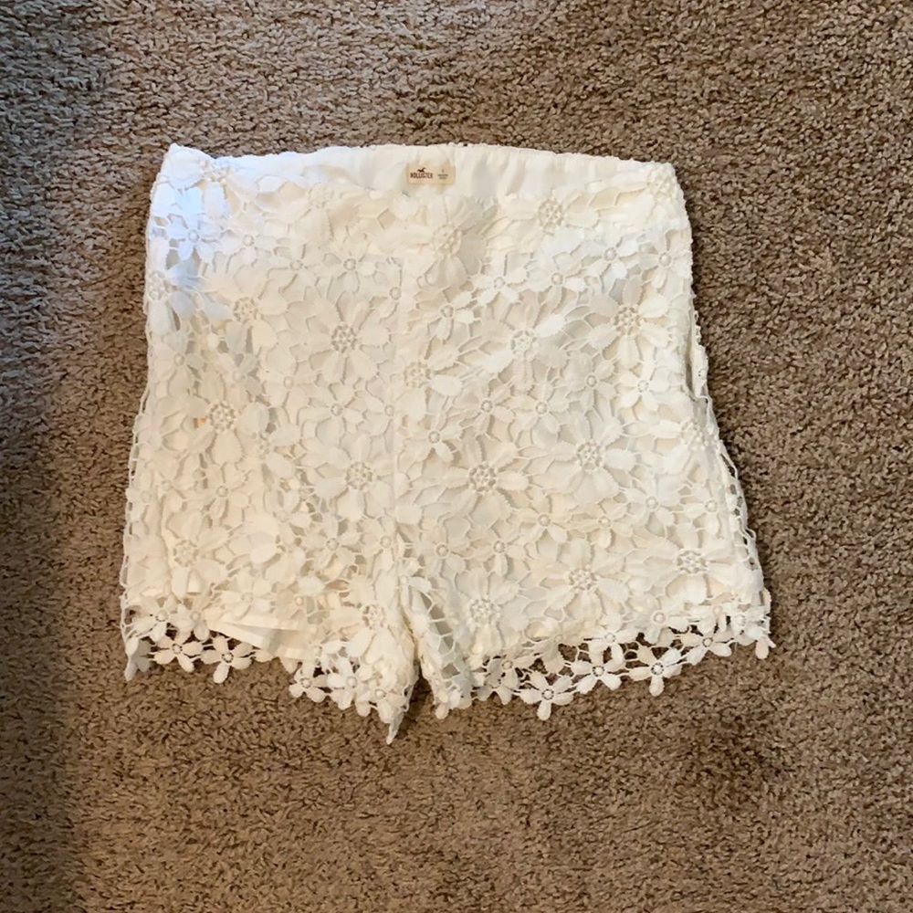 Hollister white lace high rise shorts size S